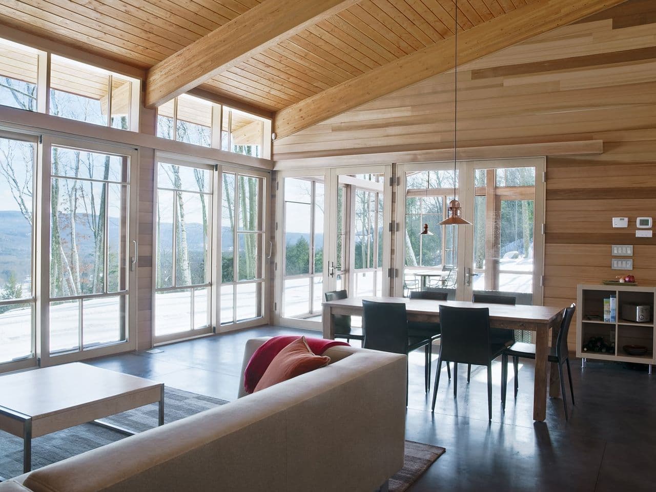 Berkshire Cabin dining area