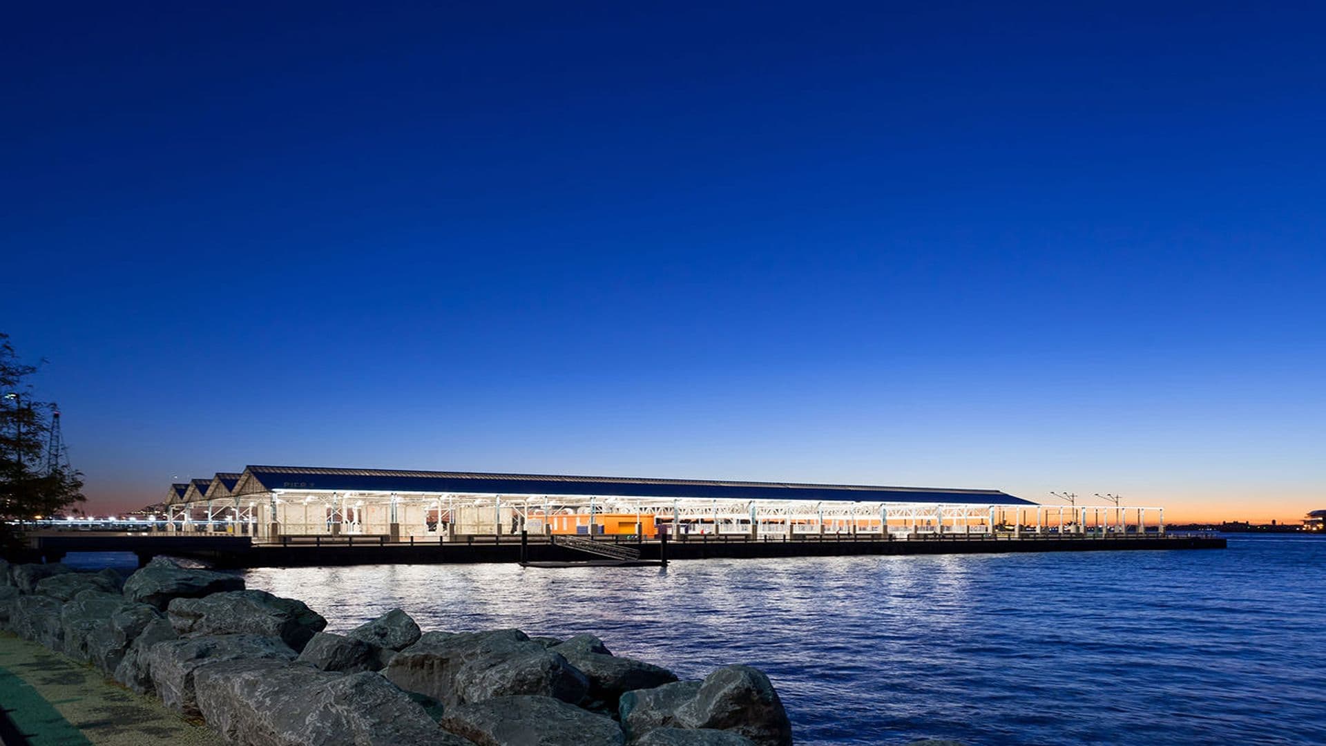 Pier 2 at Brooklyn Bridge